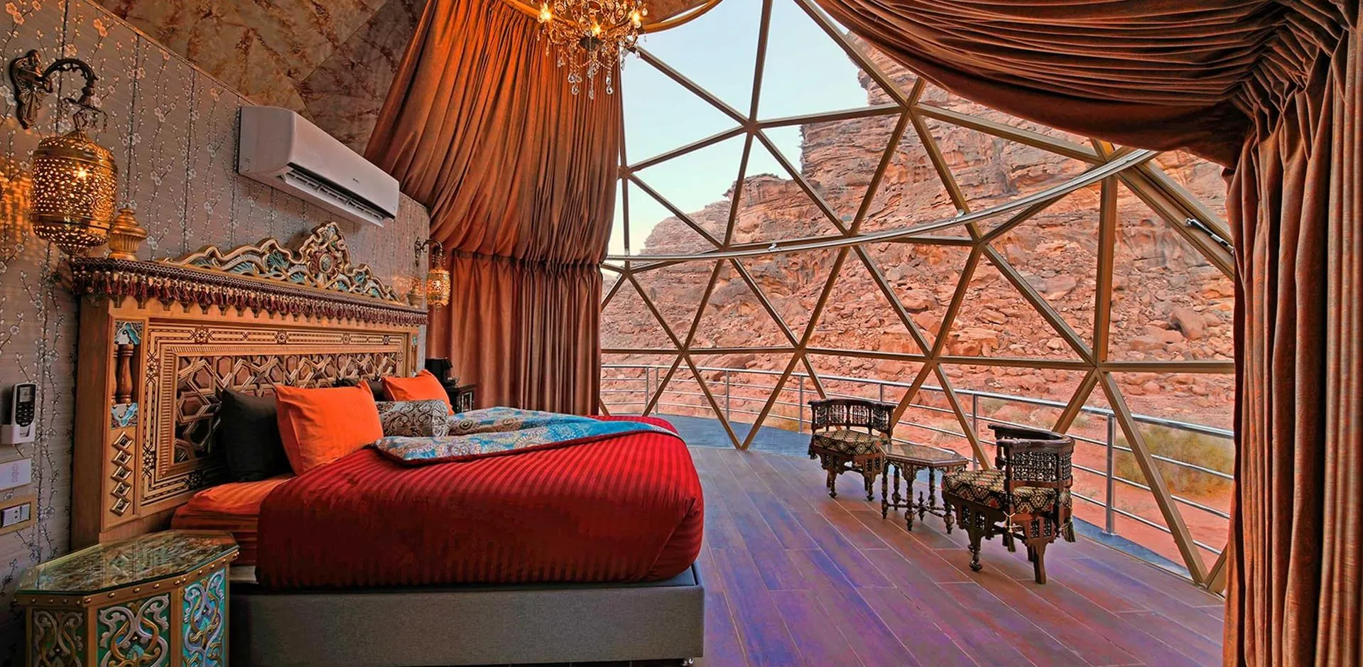 Luxury Camps by Wadi Rum whuile your Jordan itinerary 9 Days