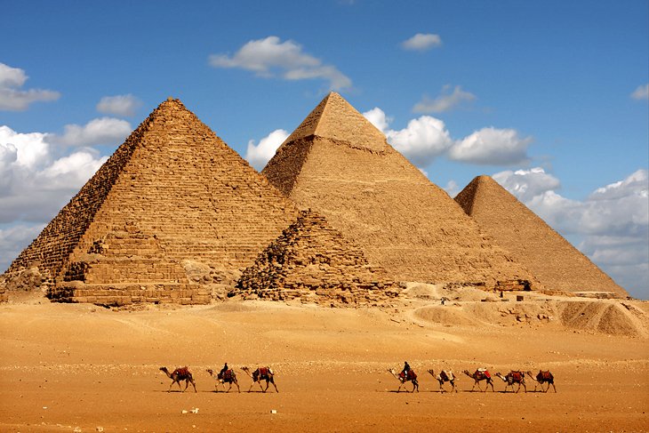 Egypt 9-Day Luxury Private Tour 2 Camels and the pyramids of Giza in Egypt