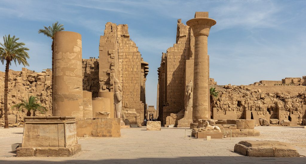 Egypt 9-Day Luxury Private Tour 3 Columns and pylons of Karnak Temple in Luxor