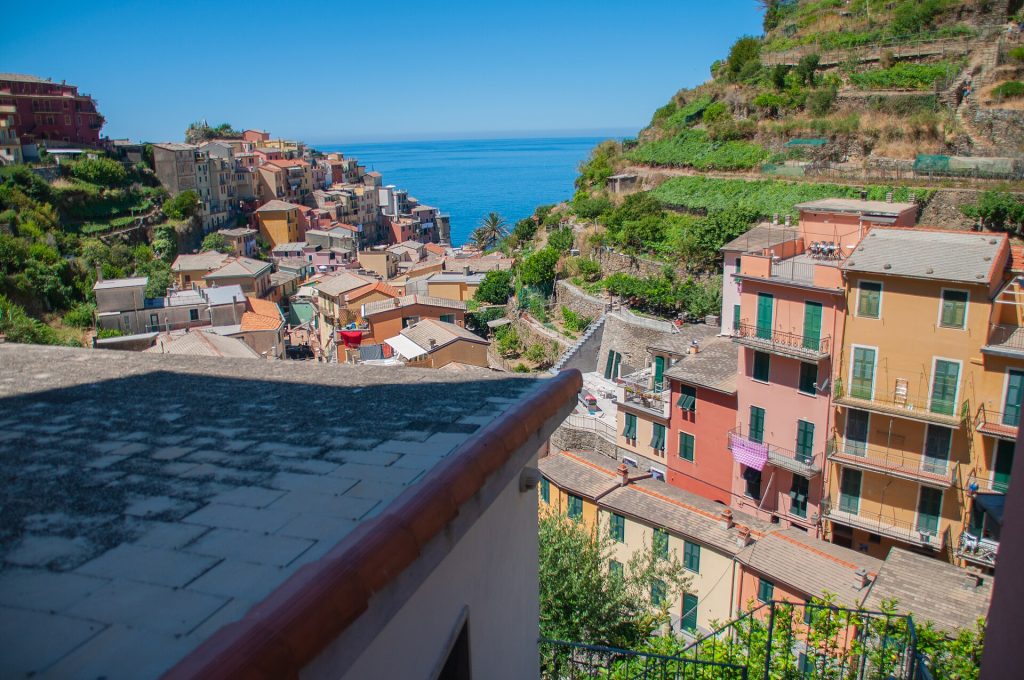Italy 15-Day Luxury Private Tour 7 The colorful village of Manarola above the sea in the Cinque Terre