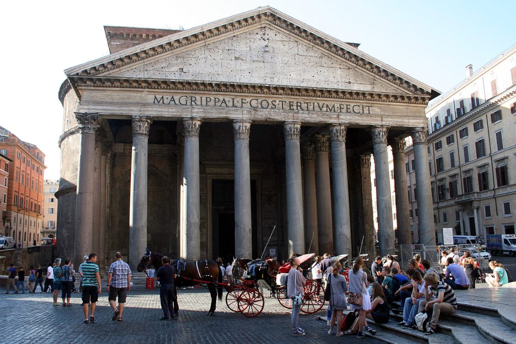 Italy 15-Day Luxury Private Tour 2 The Pantheon and its fountain on Piazza della Rotonda in Rome