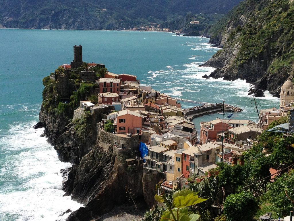 Italy 15-Day Luxury Private Tour 21 Vernazza harbor and its castle in the Cinque Terre