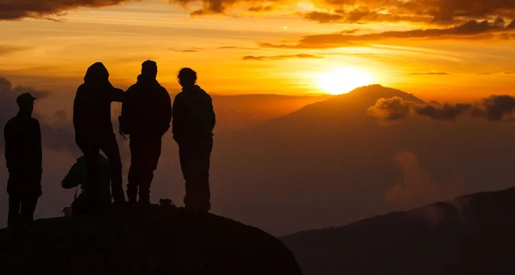 07.kilimanjaro_tanzania-1920x800